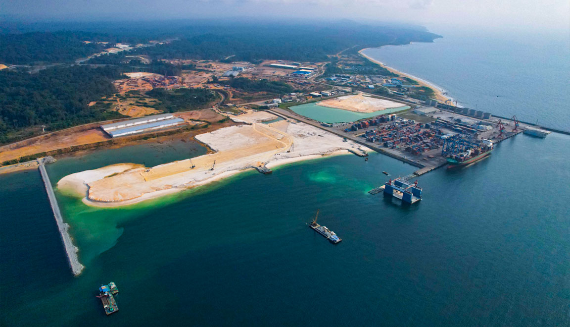 喀麦隆克里比一期、二期深水港码头工程