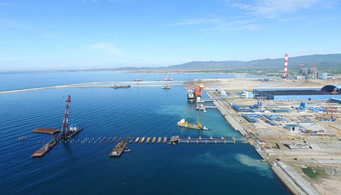 越南永新电厂二期工程2×600MW机组煤码头及防波堤工程
