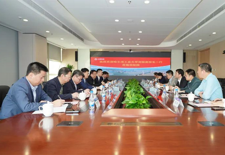 胡雄伟会见哈尔滨工业大学副校长刘挺一行